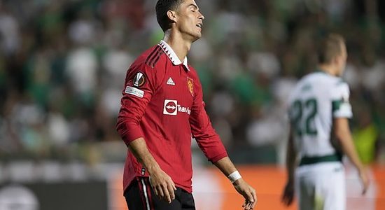 Menang Tipis 3-2, Erik Ten Hag Tetap Puji Ronaldo Meski Tak Cetak Gol Menang Tipis 3-2, Erik Ten Hag Tetap Puji Ronaldo Meski Tak Cetak Gol