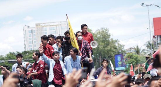 Aliansi BEM Nusantara dan OKP Cipayung GMNI, PMII, IPNU Gelar Aksi di depan Gedung DPRD Sumsel