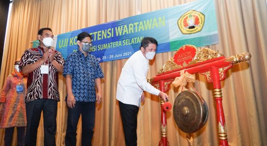 Herman Deru Ungkap Profesi Wartawan Sebagai Pekerjaan Mulia