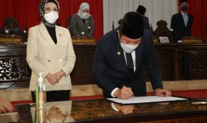 Legislatif Ketuk Palu Setujui Dua Raperda Usulan Pemprov Sumsel