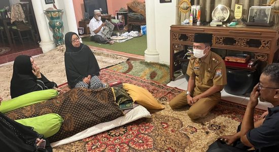 Sempatkan Melayat, RD Kenang Sosok Alm Asdit Abdullah Sempatkan Melayat, RD Kenang Sosok Alm Asdit Abdullah