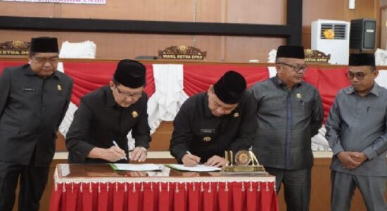 DPRD Kabupaten Muara Enim Setujui RAPBD Kabupten Muara Enim TA 2023