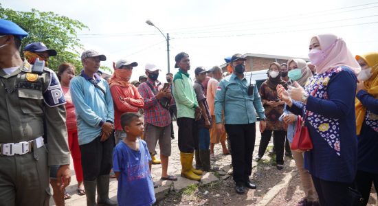 Momen Hari Ibu, TP PKK Sumsel Berbagi Paket Sembako