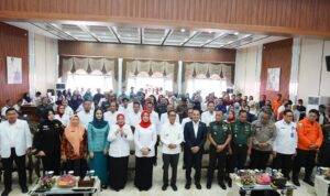 Ketua PMI Sumsel Feby Deru Lantik Dewan Kehormatan dan Pengurus PMI Kota Palembang Masa Bakti 2025-2030