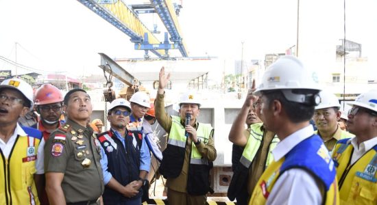 Pj Gubernur Agus Fatoni Tinjau Pengerjaan Pembangunan Fly Over Sekip Ujung Palembang