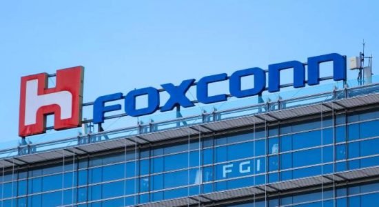 foxconn-akan-investasi-di-indonesia Raksasa Perakit Apple Taiwan, Foxconn Akan Taruh Investasi di Indonesia