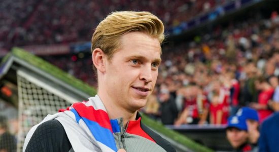 Buka Suara! Frenkie De Jong Akui Tak Pernah Tertarik Gabung MU