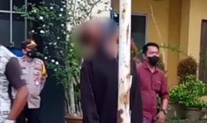Pria Tanpa Identitas Ditemukan Tewas Tergantung di Tiang Bendera