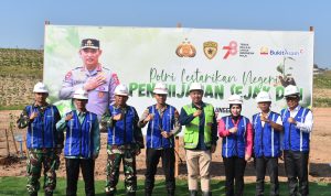 Kapolres Muara Enim Pimpin Penanaman Pohon, Jaga Lingkungan Lebih Baik