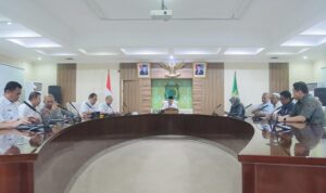 Pemkab Muba Bersama Seluruh Perusahaan Gotong Royong Perbaiki Jalan Provinsi Lintas Sekayu–PALI