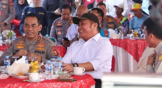 gubernur-herman-deru-apresiasi-polda-sumsel-panen-raya-jagung1 Gubernur Herman Deru Apresiasi Polda Sumsel Panen Raya Jagung 8 Ton/hektar Dukung Ketahanan Pangan Nasional