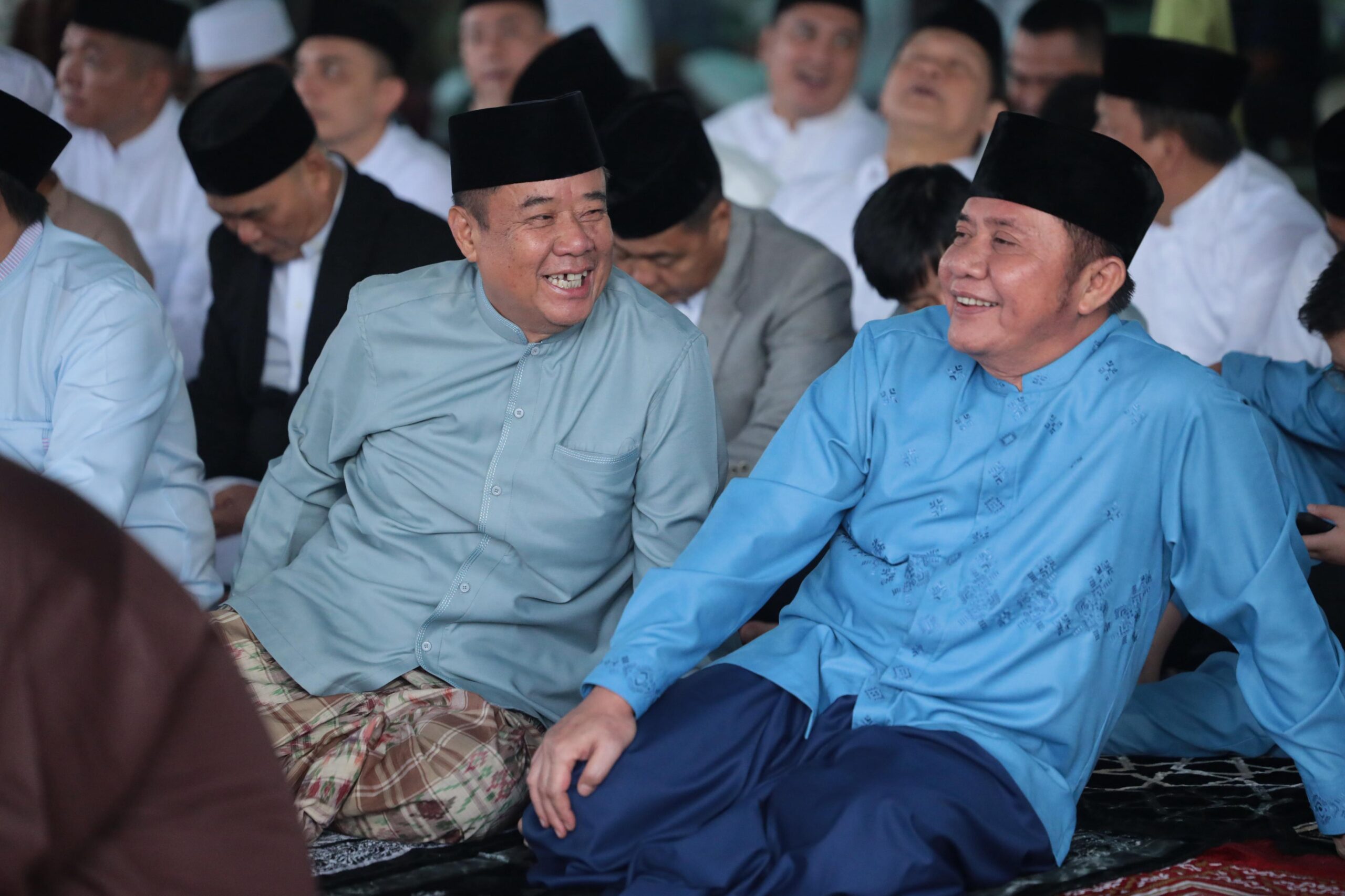 Gubernur Herman Deru Bersama Ribuan Jamaah Se Kota Palembang Sholat Idul Fitri di Masjid Agung
