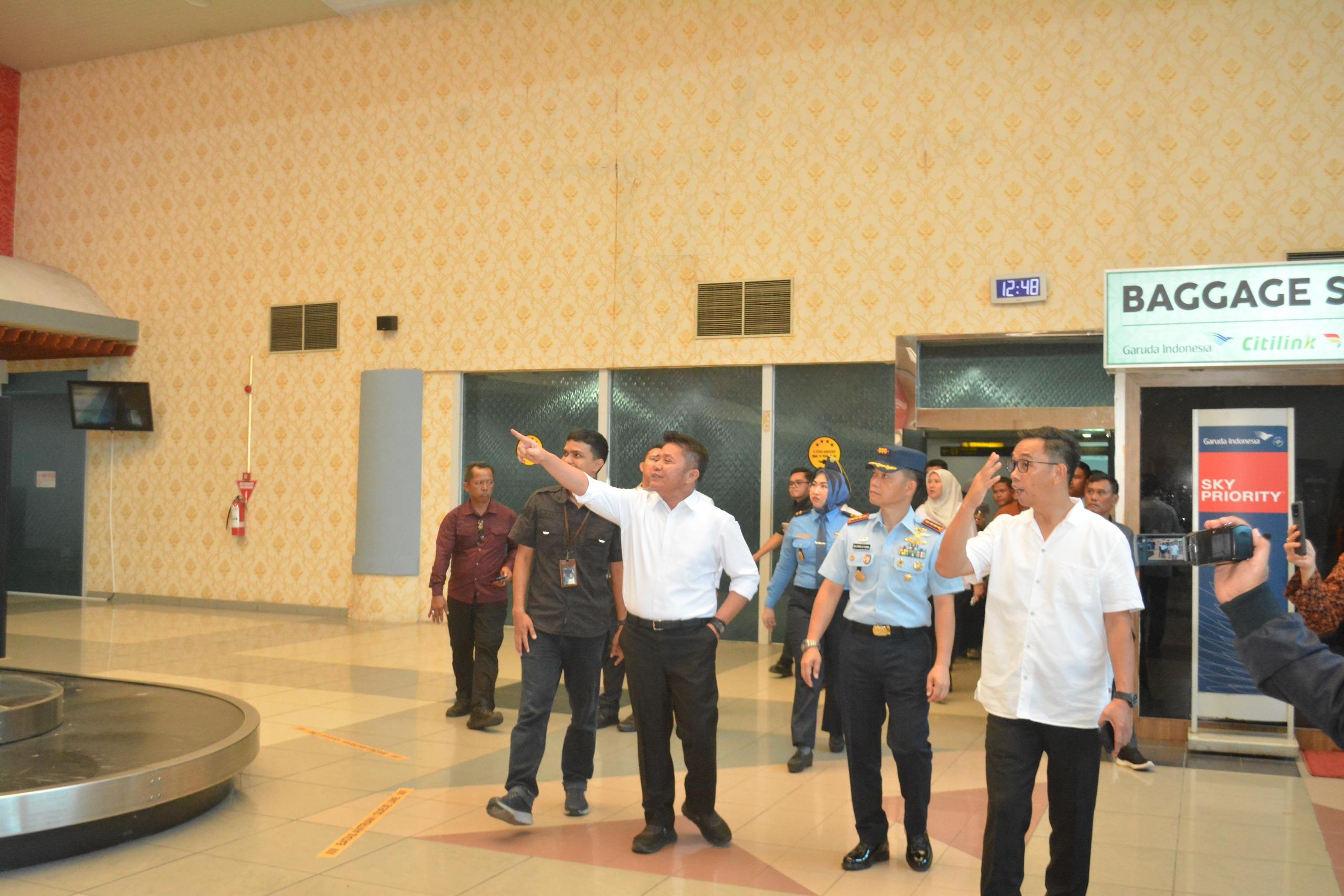 Tinjau Bandara SMB II Palembang, Gubernur Herman Deru Lobi Pimpinan Lion Group Agar Segera Buka Rute Penerbangan Internasional Tinjau Bandara SMB II Palembang, Gubernur Herman Deru Lobi Pimpinan Lion Group Agar Segera Buka Rute Penerbangan Internasional