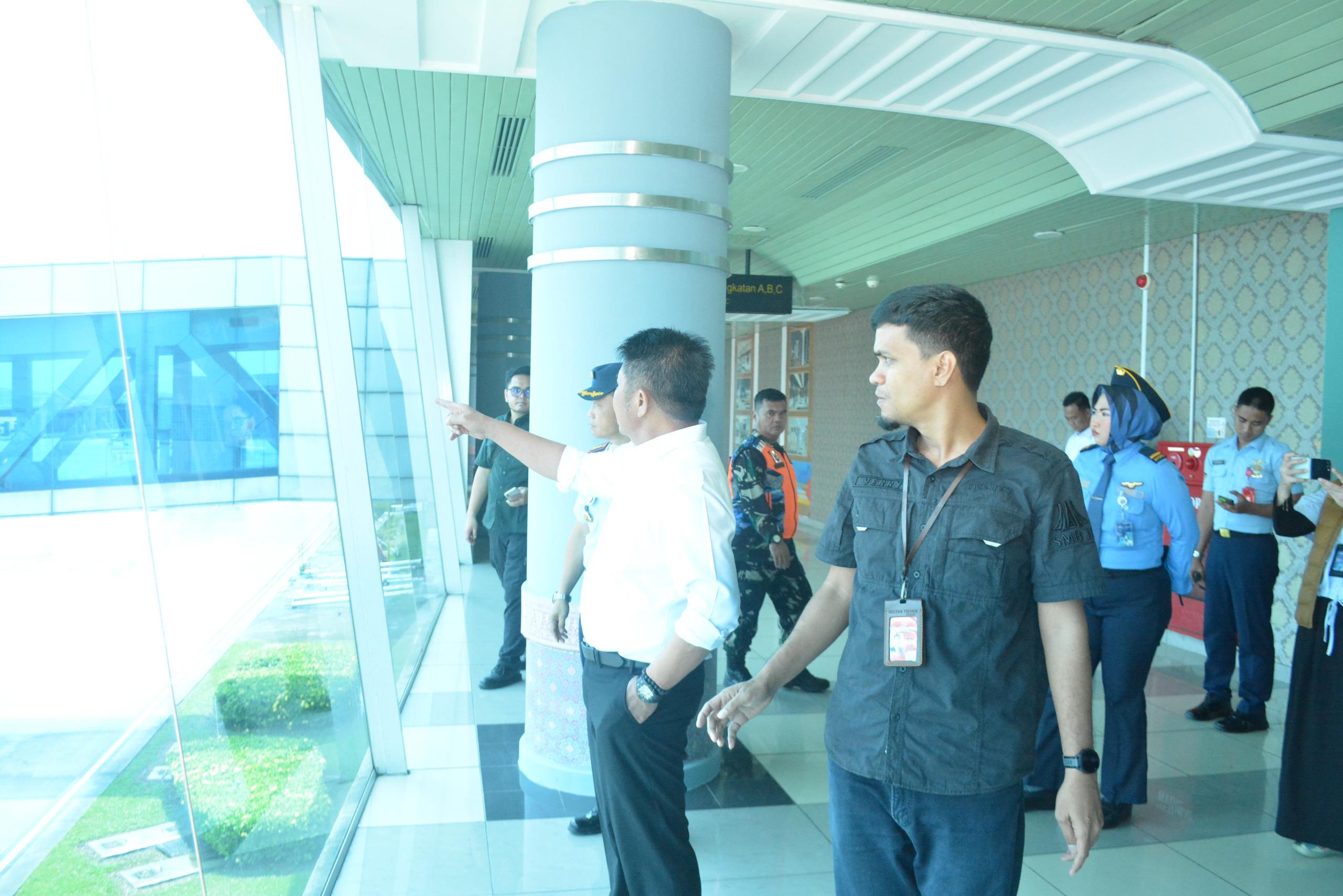 Tinjau Bandara SMB II Palembang, Gubernur Herman Deru Lobi Pimpinan Lion Group Agar Segera Buka Rute Penerbangan Internasional Tinjau Bandara SMB II Palembang, Gubernur Herman Deru Lobi Pimpinan Lion Group Agar Segera Buka Rute Penerbangan Internasional