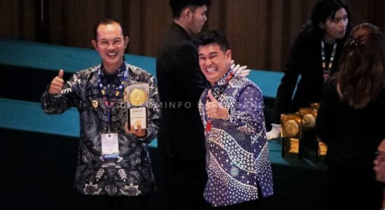 Kali ke-13, Kota Palembang Raih Adipura Kategori Kota Metropolitan Kali ke-13, Kota Palembang Raih Adipura Kategori Kota Metropolitan