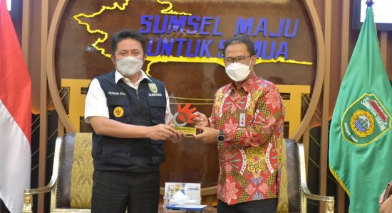HD Harapkan CSR Telkom Dapat Atasi Ekonomi Warga Terdampak Pandemi