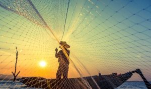 Istri dan Anak Nelayan di Satu Malam