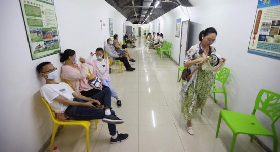 Resesi Seks di China Dipicu Biaya Hidup dan Pendidikan yang Mahal