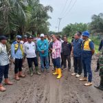 Pastikan Kondisi Jalan Poros Kecamatan Air Salek, Pj. Bupati Tinjau Langsung