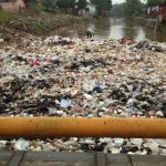jangan-buang-sampah-ke-sungai Jangan Buang Sampah Sembarangan Kalau Tak Mau Kena OTT