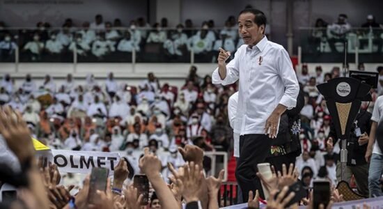 jokowi-wanti-wanti-relawan Jokowi Wanti-wanti Relawan: Hati-hati Pilih Capres Wajah Cling !!