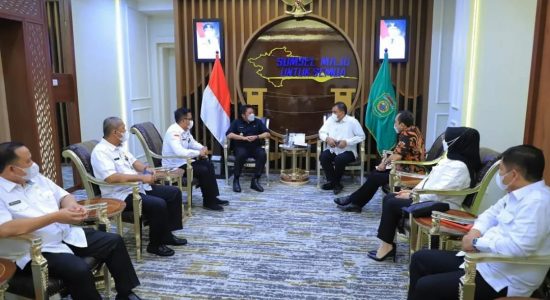 kakanwil-bpn-sumsel Herman Deru Pesan ke Kakanwil BPN Sumsel Baru Untuk Fokus ke Tanjung Carat