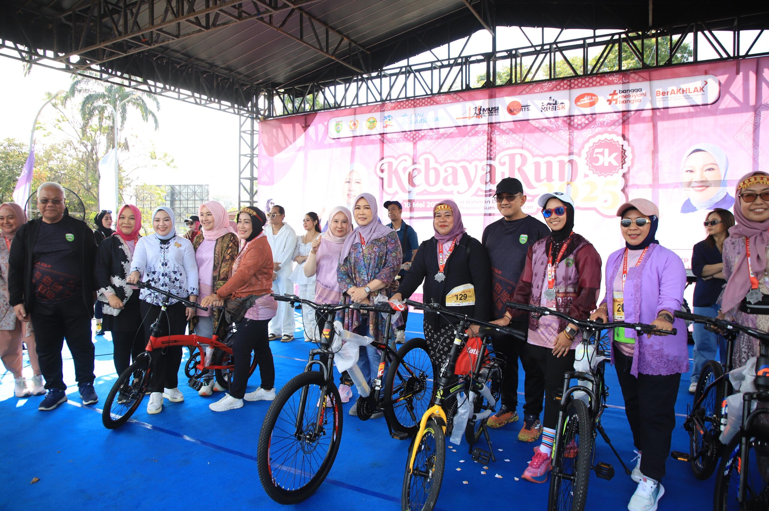Kebaya Run 2025 Warnai Peringatan HUT ke-79 Sumsel dan Hari Kartini Kebaya Run 2025 Warnai Peringatan HUT ke-79 Sumsel dan Hari Kartini