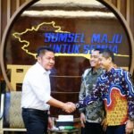 Gubernur Herman Deru Sinergi Bersama GM PT PLN Kejar Target Wilayah Sumsel 100 Persen Teraliri Listrik