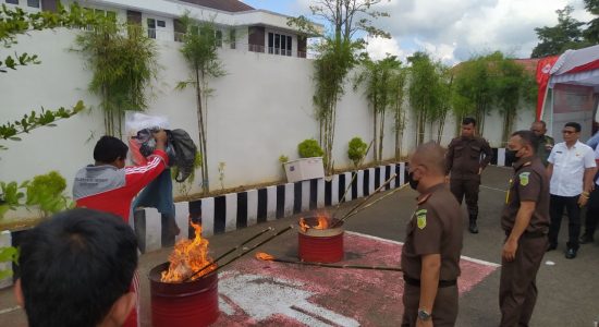 Kejari Banyuasin Musnahkan 572,3706 Gram Shabu dan 116 Butir Pil Ekstasi