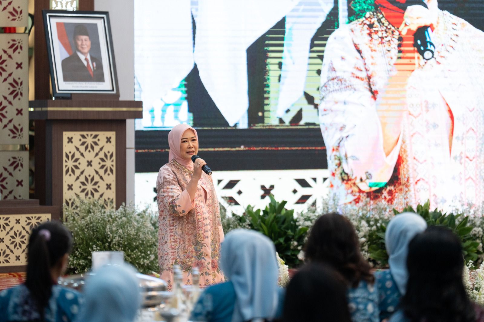 Kuliner dan Kerajinan Sumsel Memikat Hati Selvi Gibran di Griya Agung