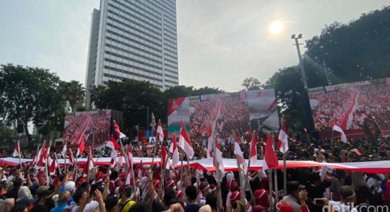 Semarak Kirab Merah Putih; Puluhan Ribu Masyarakat Terlibat