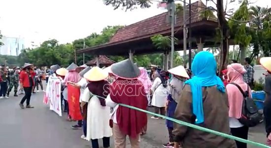 Petani Lawan Omnibus Law