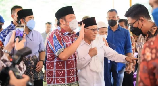 kunjungan-kerja-gubernur-sumsel Herman Deru Ajak Para Kades Kompak Layani Warga 1 x 24 Jam