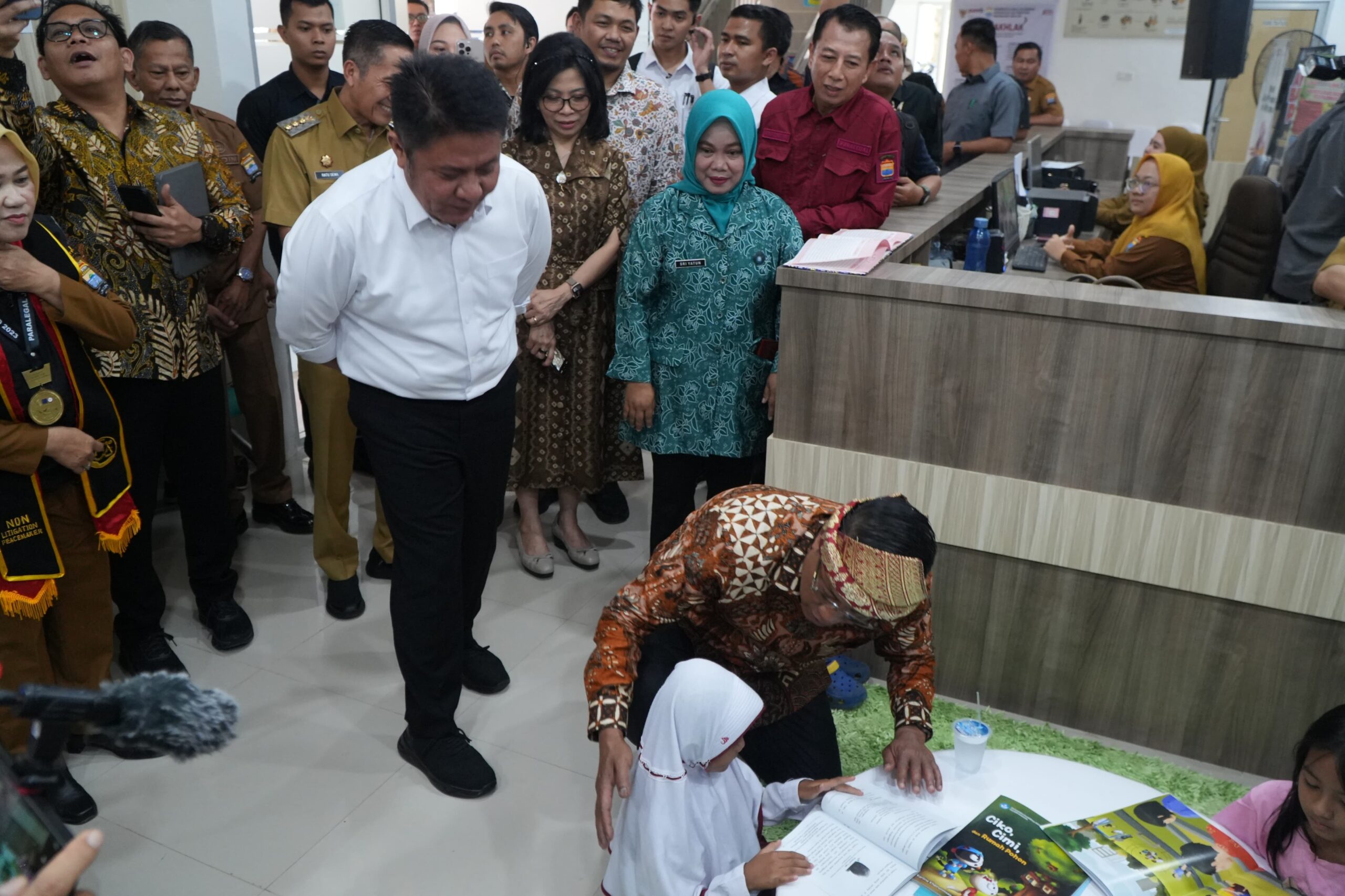 Kunjungan Menteri Supratman di Posbankum 5 Ilir : Wujud Nyata Keadilan Inklusif di Sumsel