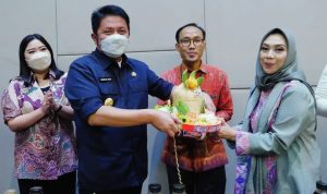 Herman Deru Motivasi Pengusaha, Kreasikan Pempek Jadi Makanan Mendunia