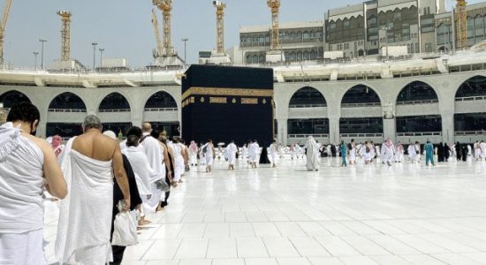 Calon Jemaah Umrah Asal Indonesia dapat Lampu Hijau, Perhatikan Aturannya Berikut!