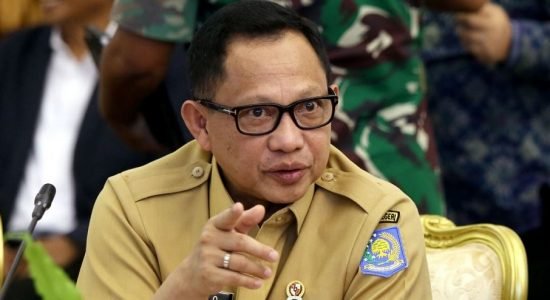 mendagri-tito-carnavian Tito Carnavian Bantah Isu Dirinya Memberi Kewenangan Plt Pecat ASN