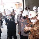 Deru Dampingi Kapolri Tinjau Produksi-Distribusi Minyak Goreng Curah di Banyuasin