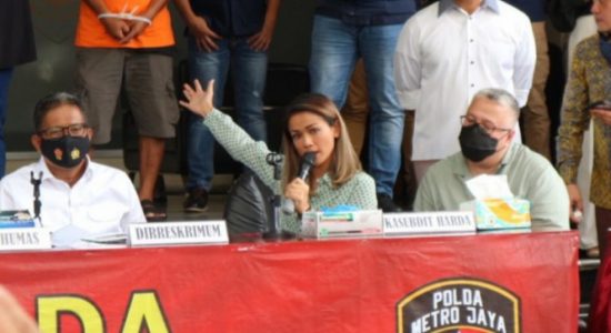 Aksi "Siluman" Mafia Tanah Lagi; Nirina Zubir Jadi Korban Asisten Rumah Tangga