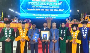 Haru Biru Wisuda ke-88 UIN RF, Orang Tua Gantikan Putranya yang Meninggal Dunia