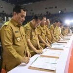 Bupati Banyuasin Tanda Tangani Komitmen Koperasi Merah Putih Bupati Banyuasin Tanda Tangani Komitmen Koperasi Merah Putih