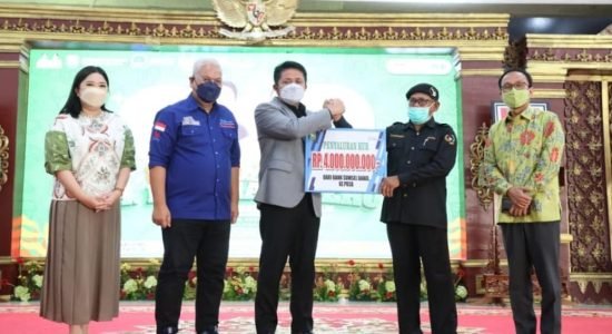 Herman Deru Salurkan Bantuan KUR Senilai Rp 4 Milyar ke Paguyuban Bakso