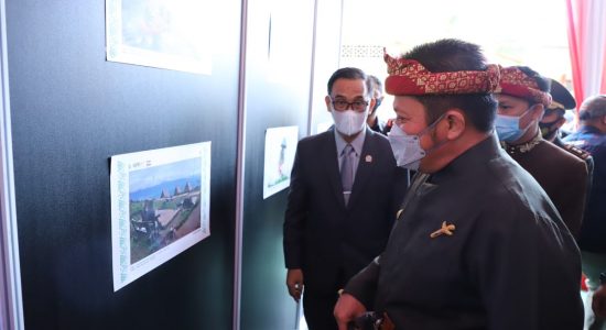 Herman Deru : Seni Fotografi Mesti Penuhi Unsur Etika dan Estetika Herman Deru : Seni Fotografi Mesti Penuhi Unsur Etika dan Estetika