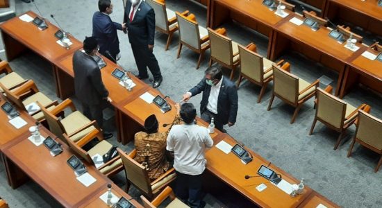 Panas Pasal Interupsi Tak Digubris Saat Paripurna, Berakhir dengan Kata Maaf