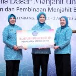 PKK Pusat Gandeng PKK Sumsel Gelar Pelatihan Menjahit bagi Ibu Rumah Tangga