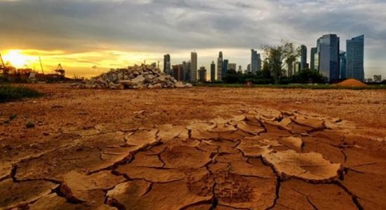 Perubahan Iklim Mendorong Krisis Keuangan Ekstrem Global Pada 2030
