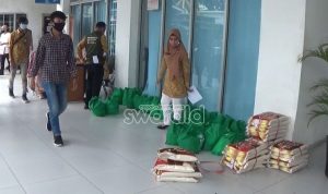 BAZNAS Kota Palembang Salurkan 750 Sembako Kepada Lansia