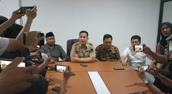 pemukulan-wanita-di-spbu Oknum DPRD Kota Palembang Pukul Wanita di SPBU, Viral!