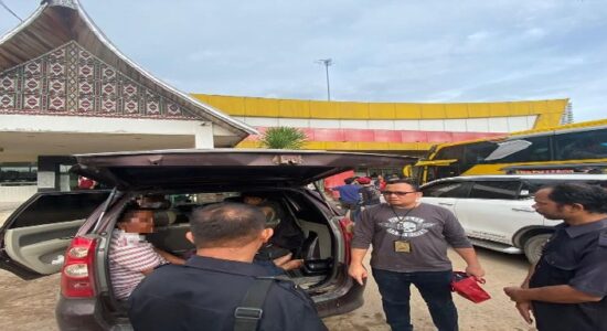 penangkapan-penumpang-bus Diduga Bawa Sabu dari Medan, Penumpang Bus Simpati Star Dicokol Polisi