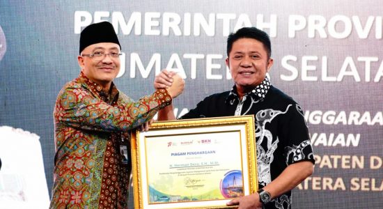 Gubernur Sumsel Herman Deru Terima Penghargaan BKN RI